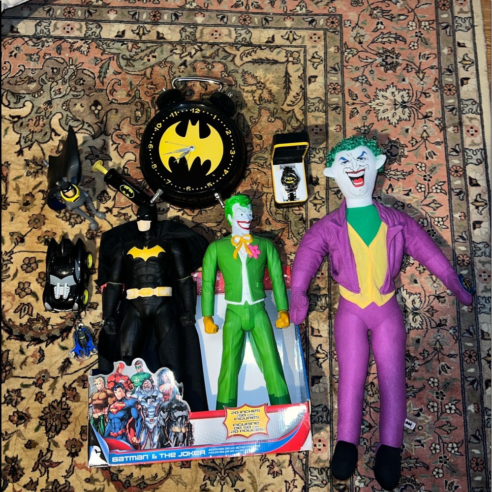 DC Comics Batman And Joker Action Figurines and Accessories (Set Of 8)